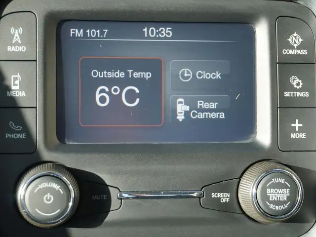 2023 Ram 1500 Classic SLT 4x4 CREW CAB, VERY CLEAN, LOW KMS, LIK - Photo 35