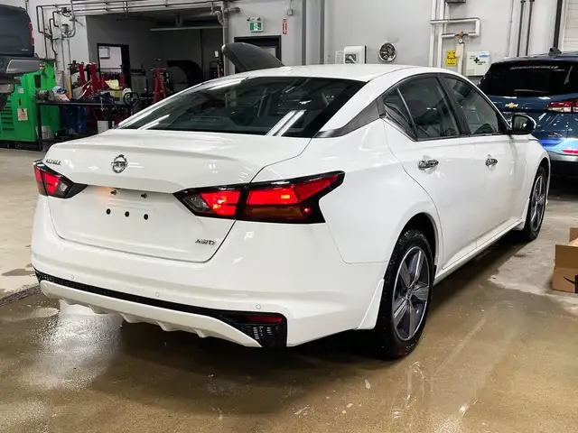 2021 Nissan Altima SE AWD - Backup Camera, Fog Lights, Rear Defr - Photo 4