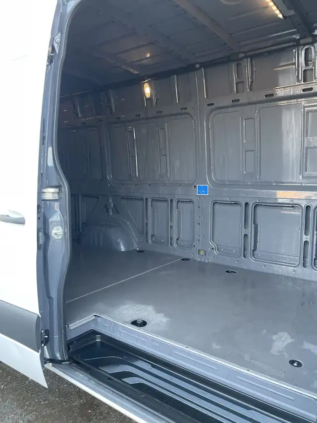 2024 Mercedes-Benz Sprinter - Photo 8