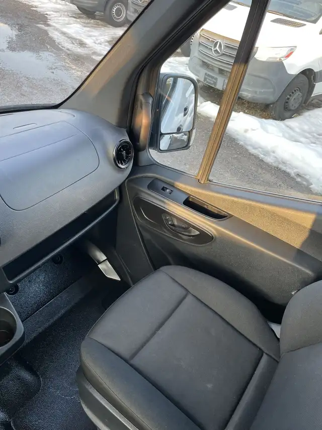 2024 Mercedes-Benz Sprinter - Photo 21