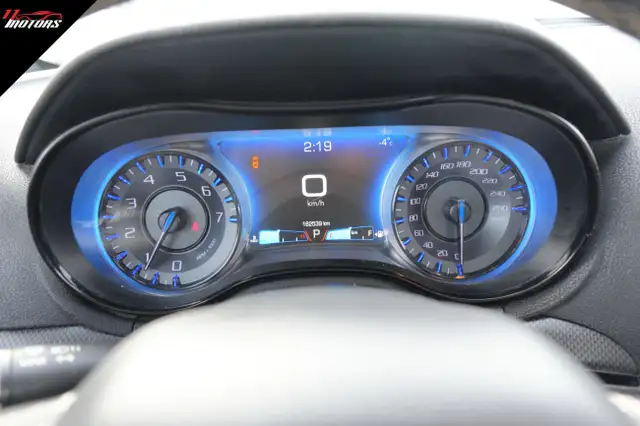 2016 Chrysler 300 4dr Sdn 300S RWD | LOADED | NO ACCIDENTS - Photo 25