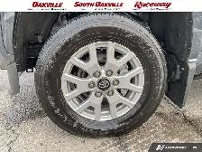 2025 Toyota Tacoma | 2 SETS OF WHEELS | HEATED SEATS | NO ACCIDE - Photo 6