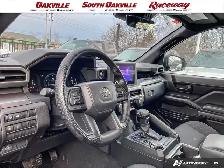 2025 Toyota Tacoma | 2 SETS OF WHEELS | HEATED SEATS | NO ACCIDE - Photo 13