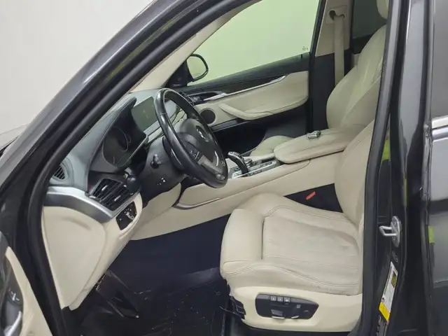 2015 BMW X6 35I X-DRIVE NAVI/BACKUP CAMERA/LEATHER/SUNROOF!! - Photo 4