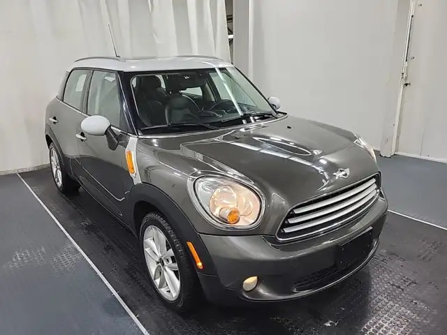 2012 MINI Cooper Countryman FWD SUNROOF/LEATHER/BLUETOOTH/LOADE - Photo 2