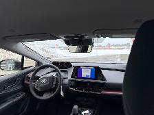 2026 Toyota Prius Plug-In Hybrid SE APPLE ANDRIOD CARPLAY / HEAT - Photo 10