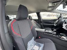 2026 Toyota Prius Plug-In Hybrid SE APPLE ANDRIOD CARPLAY / HEAT - Photo 11