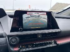 2026 Toyota Prius Plug-In Hybrid SE APPLE ANDRIOD CARPLAY / HEAT - Photo 15
