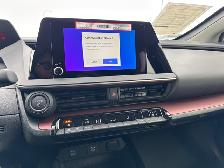 2026 Toyota Prius Plug-In Hybrid SE APPLE ANDRIOD CARPLAY / HEAT - Photo 16