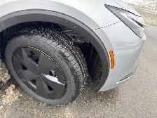 2026 Toyota Prius Plug-In Hybrid SE APPLE ANDRIOD CARPLAY / HEAT - Photo 19