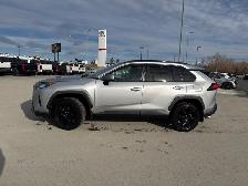 2022 Toyota RAV4 Hybrid LE LOW MILEAGE / HYBRID / AWD / REAR CAM - Photo 2