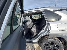 2022 Toyota RAV4 Hybrid LE LOW MILEAGE / HYBRID / AWD / REAR CAM - Photo 13