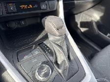 2022 Toyota RAV4 Hybrid LE LOW MILEAGE / HYBRID / AWD / REAR CAM - Photo 15