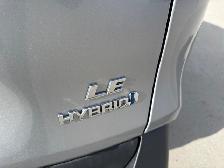 2022 Toyota RAV4 Hybrid LE LOW MILEAGE / HYBRID / AWD / REAR CAM - Photo 18