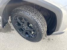 2022 Toyota RAV4 Hybrid LE LOW MILEAGE / HYBRID / AWD / REAR CAM - Photo 19