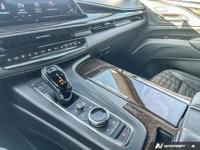 2023 Cadillac Escalade 4WD Sport Platinum - Photo 17