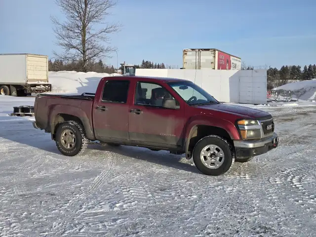 2005 GMC Canyon - Photo 2