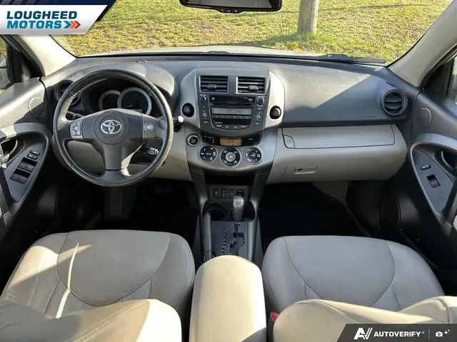 2009 Toyota RAV4 Limited I4 - Photo 20