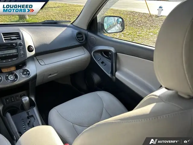 2009 Toyota RAV4 Limited I4 - Photo 21