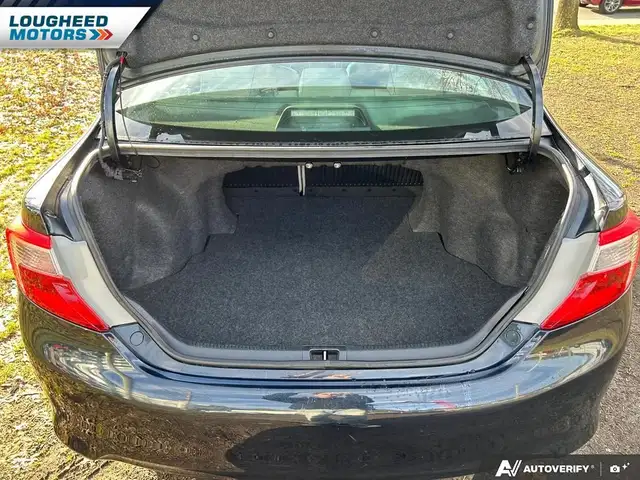 2012 Toyota Camry XLE - Photo 8