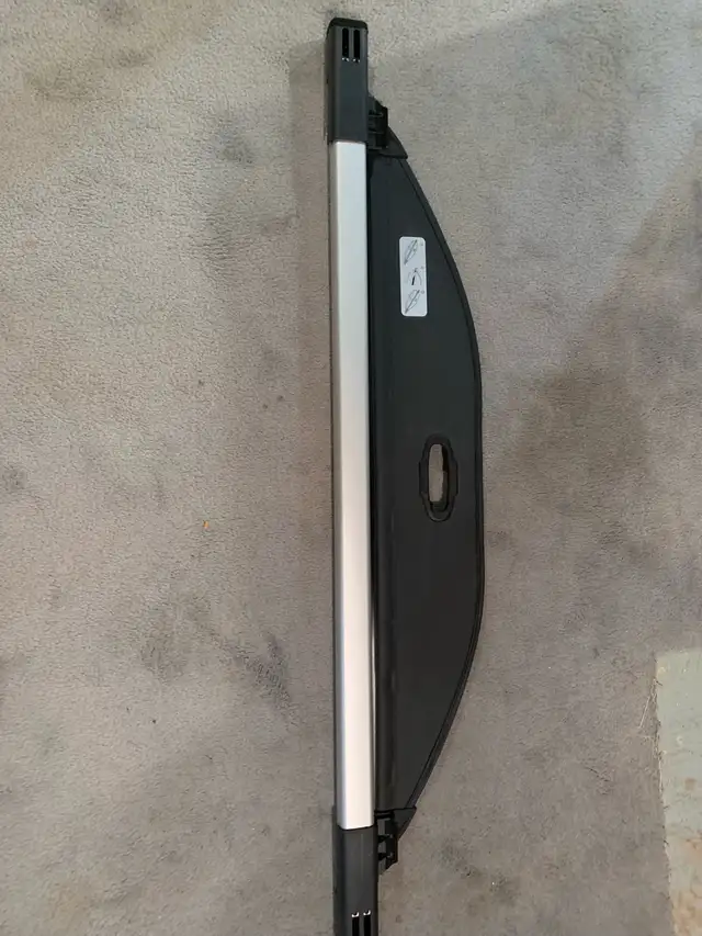 2015 Santa Fe Cargo Cover - Photo 2