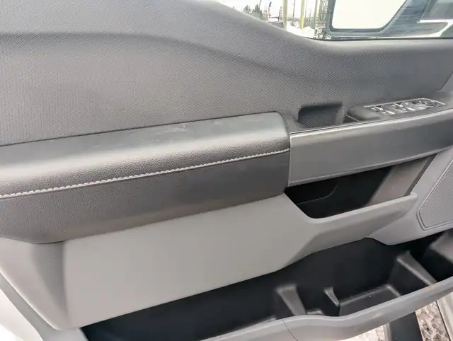 2022 Ford F 150 XLT SUPERCREW WITH NAVIGATION! - Photo 12