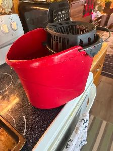 Do you need help cooking cleaning or organizing? need a ride… - Photo 4