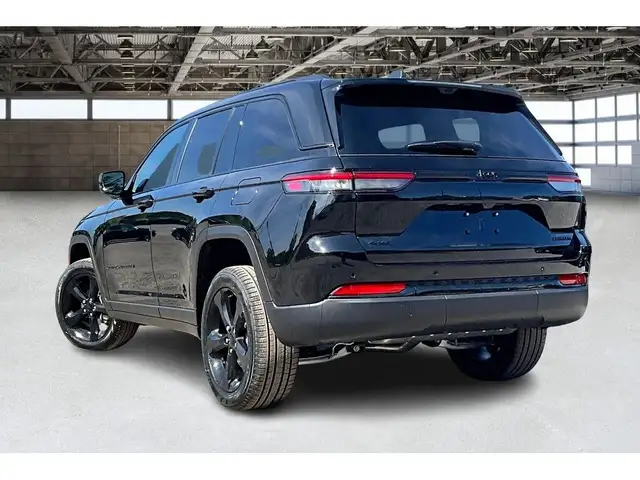 2025 Jeep Grand Cherokee LIMITED | Black App Pkg | Pano Roof | L - Photo 3