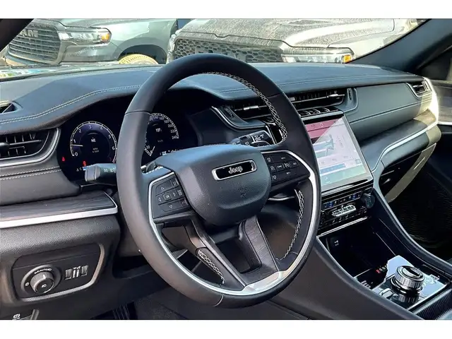 2025 Jeep Grand Cherokee LIMITED | Black App Pkg | Pano Roof | L - Photo 6