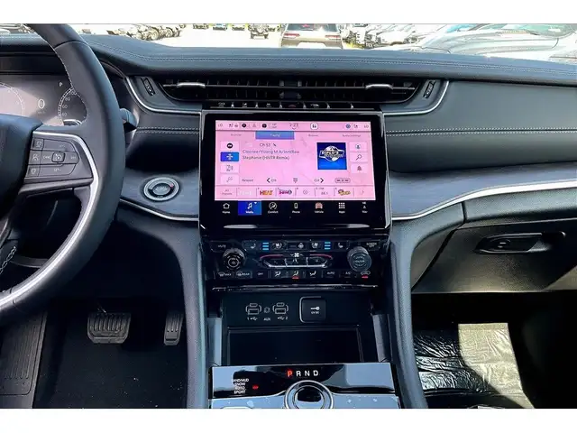 2025 Jeep Grand Cherokee LIMITED | Black App Pkg | Pano Roof | L - Photo 7