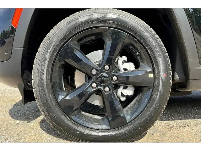 2025 Jeep Grand Cherokee LIMITED | Black App Pkg | Pano Roof | L - Photo 12