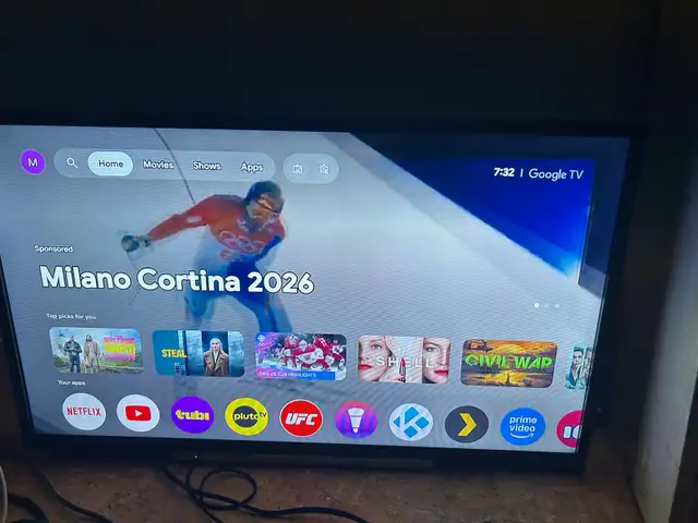 wall mounted SONY tv flat screen