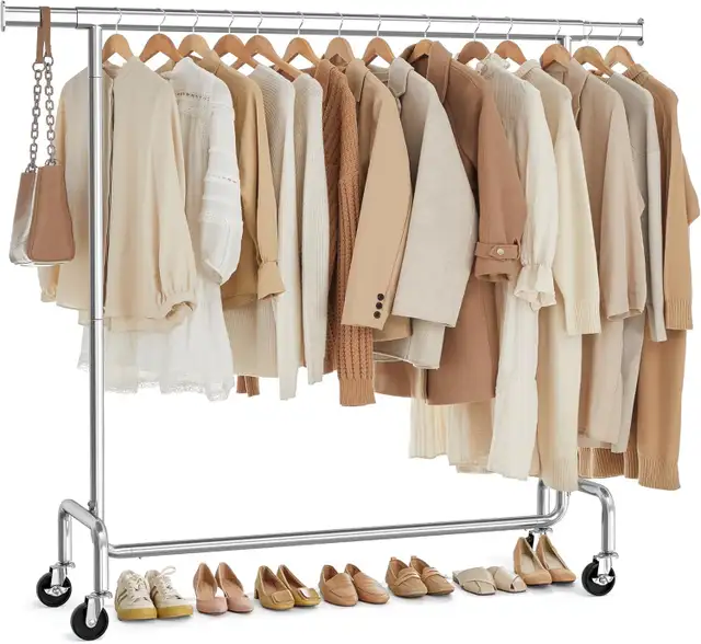 SONGMICS Heavy-Duty Rolling Garment Rack – Extendable Silver