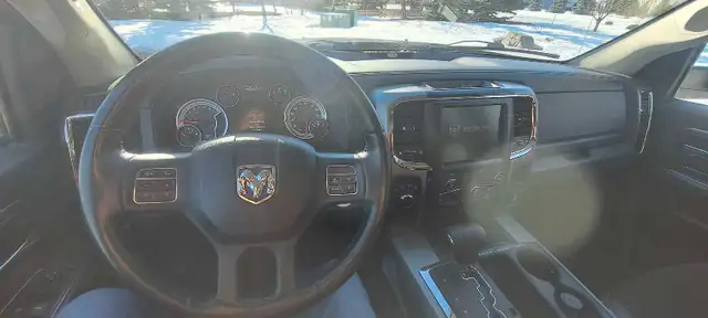 2013 Ram 1500 5.7L Hemi ❄️ 4x4 ❄️ - Photo 8