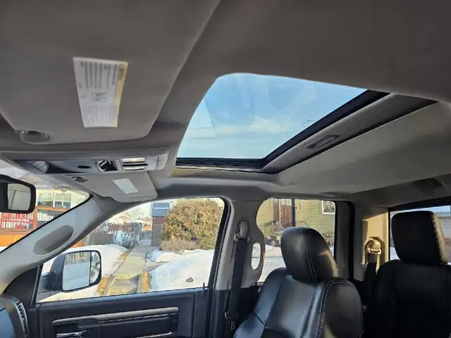 2013 Ram 1500 5.7L Hemi ❄️ 4x4 ❄️ - Photo 9