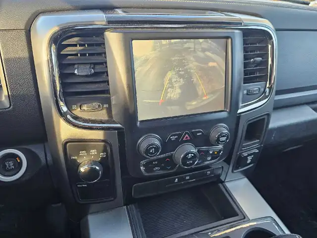 2013 Ram 1500 5.7L Hemi ❄️ 4x4 ❄️ - Photo 10