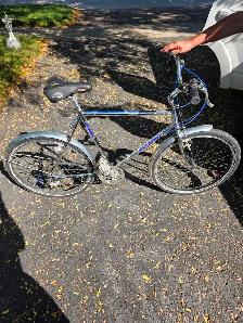 Large frame commuter bicycle