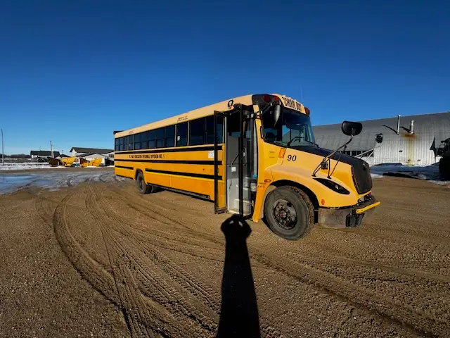 2015 Lion 360 School Bus - Photo 3