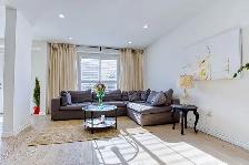 Beautiful Detached 4 Bed in Cayuga, with a pool! - Photo 7