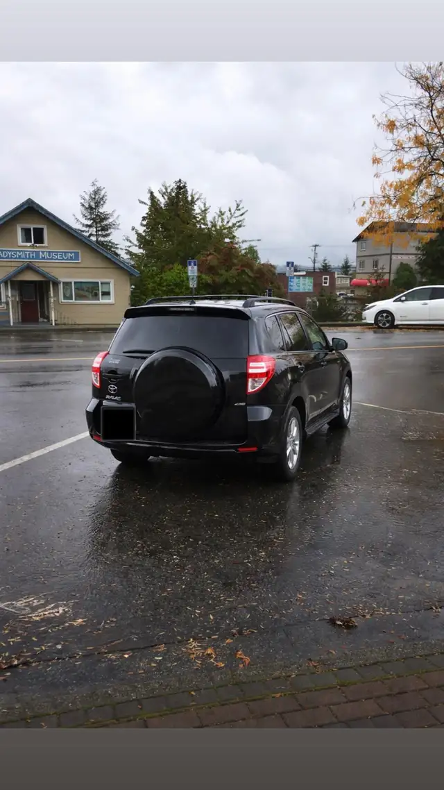 2013 RAV 4 - Photo 6