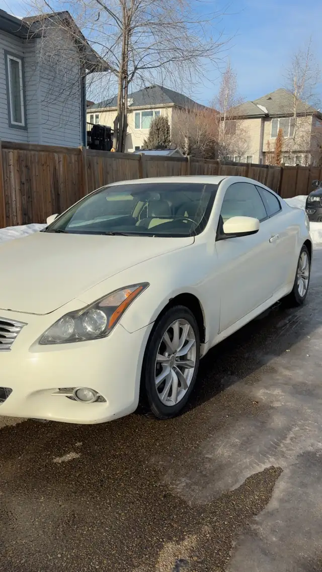 2013 Infiniti G37x Coupe - Photo 3