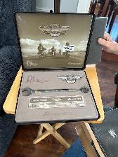 SPECIAL EDITION SIGNATURE WRENCH - Photo 2