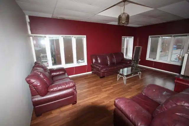 All Inclusive Rooms 4 Rent above Tang's Chinese Restaurant-173 C - Photo 3