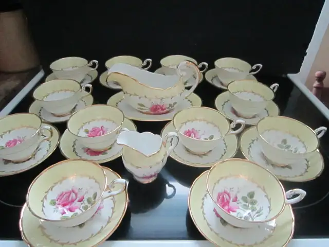 Tuscan DOVEDALE fine bone china
