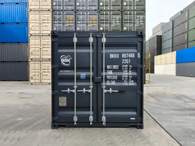 20' & 40' Shipping Containers