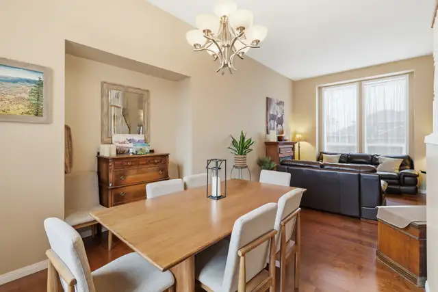 1121 Burgess Way - Photo 3