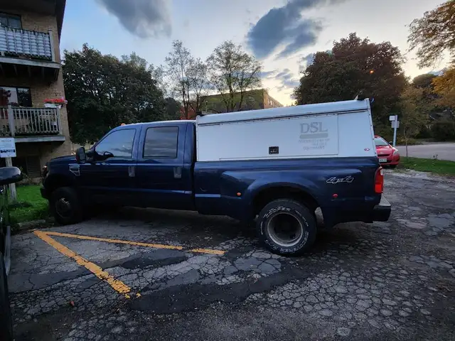 2008 Ford F350 Super Duty 4X4 Crew Cab Dually - Photo 7