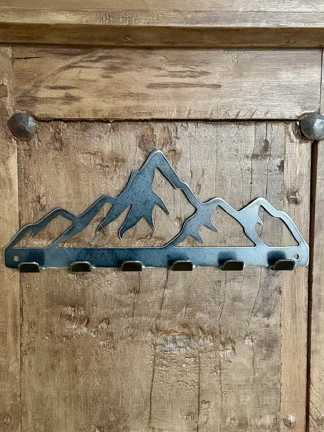 Metal Mountain Range Key Holder