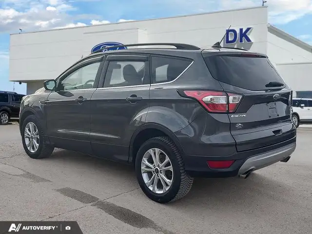 2018 Ford Escape SEL w/Leather, Moonroof, Nav, and More! - Photo 5