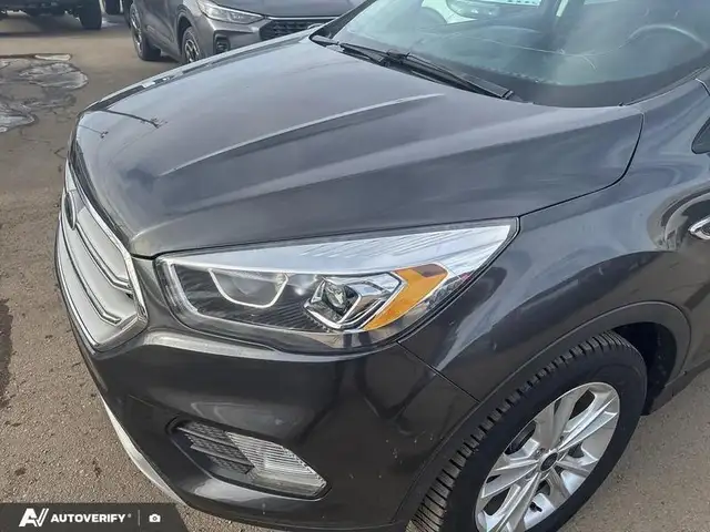 2018 Ford Escape SEL w/Leather, Moonroof, Nav, and More! - Photo 8
